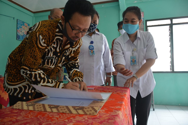 Wakil Walikota Yogyakarta Kukuhkan RW 13 Malangan Sebagai RW Tangguh Bencana Covid 19